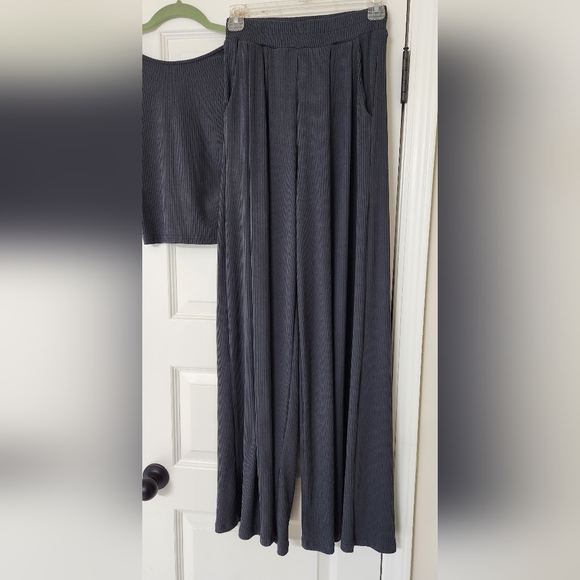 Ribbed Wide Leg Pants + Long Sleeve Top SET. Pocketed & Pleated pants.Like New - Picture 2 of 10